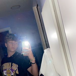 Meet your Posher, Cj